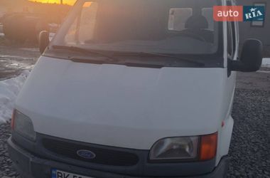 Вантажний фургон Ford Transit 2000 в Рівному