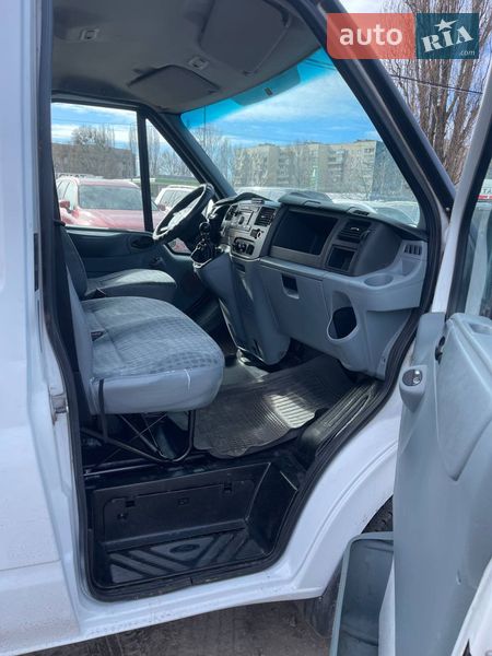 Грузовой фургон Ford Transit 2011 в Киеве