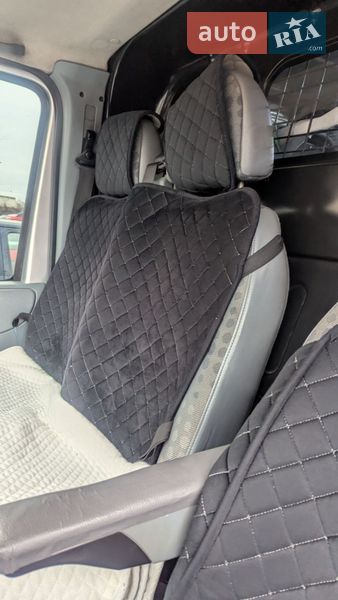 Грузовой фургон Ford Transit 2010 в Мироновке