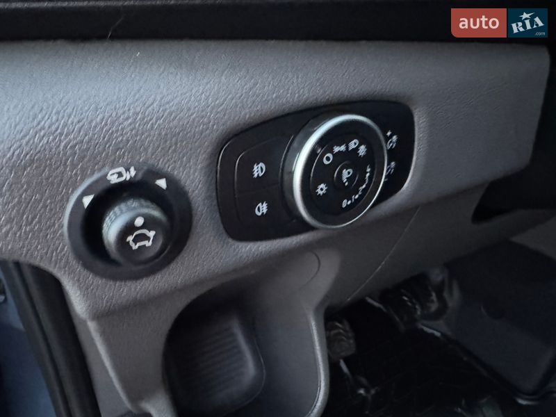 Грузовой фургон Ford Transit 2021 в Ирпене