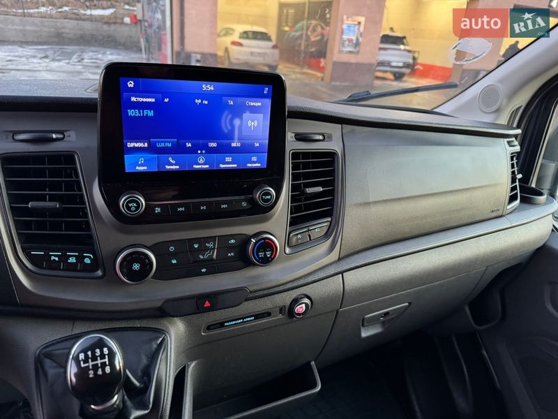 Грузовой фургон Ford Transit 2021 в Ирпене