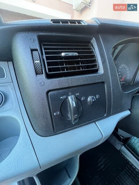 Вантажний фургон Ford Transit 2012 в Києві