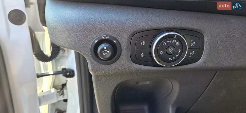 Мікроавтобус вантажний (до 3,5т) Ford Transit 2020 в Києві