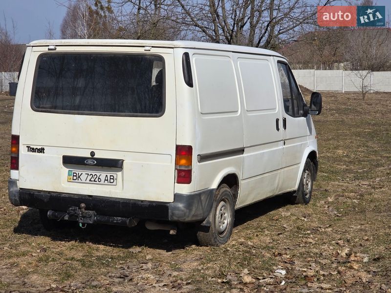 Грузовой фургон Ford Transit 1998 в Мизоче