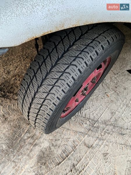 Грузопассажирский фургон Ford Transit 2006 в Ирпене