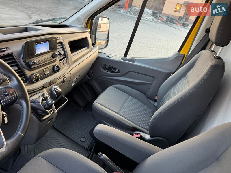 Вантажний фургон Ford Transit 2021 в Ірпені