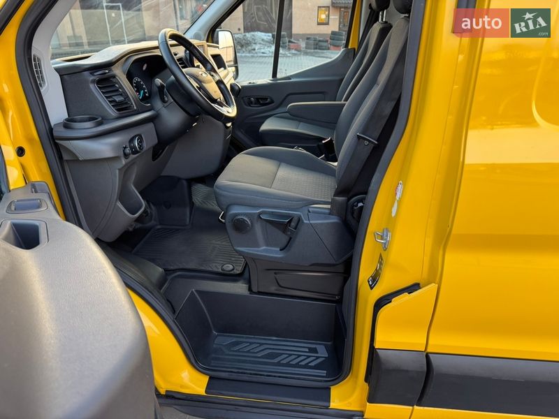 Вантажний фургон Ford Transit 2021 в Ірпені