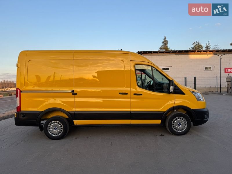 Вантажний фургон Ford Transit 2021 в Ірпені