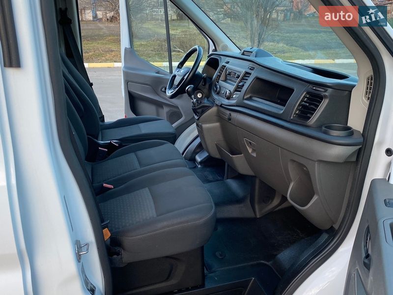 Вантажний фургон Ford Transit 2022 в Ірпені