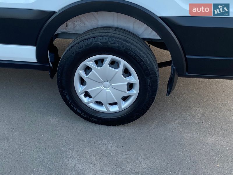 Вантажний фургон Ford Transit 2022 в Ірпені