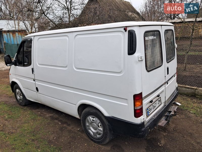 Вантажний фургон Ford Transit 1999 в Сараті