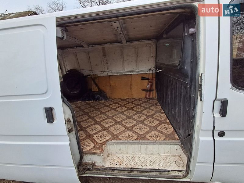 Вантажний фургон Ford Transit 1999 в Сараті