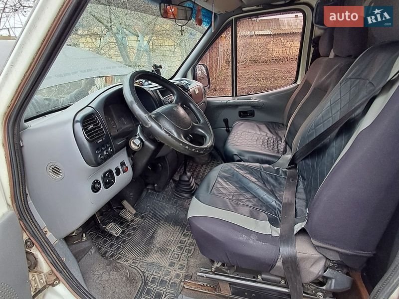 Вантажний фургон Ford Transit 1999 в Сараті