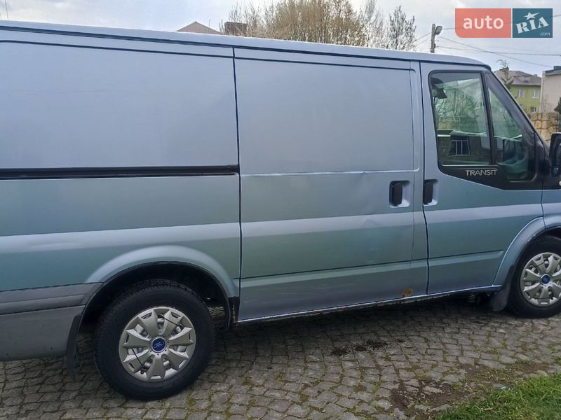 Вантажний фургон Ford Transit 2007 в Снятині