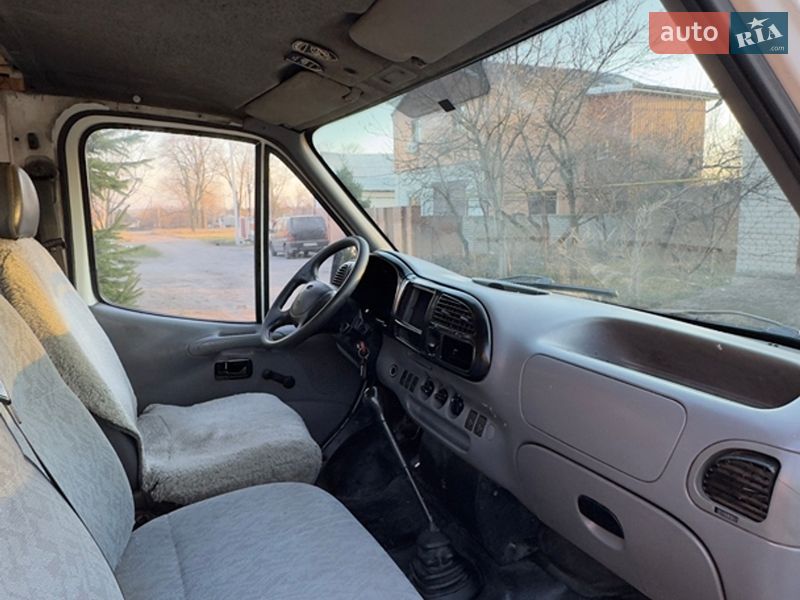 Грузовой фургон Ford Transit 1998 в Александрие