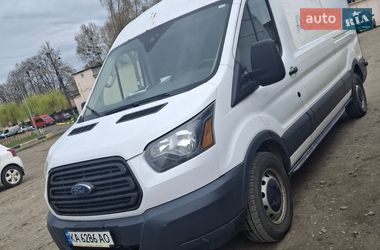 Вантажний фургон Ford Transit 2015 в Києві