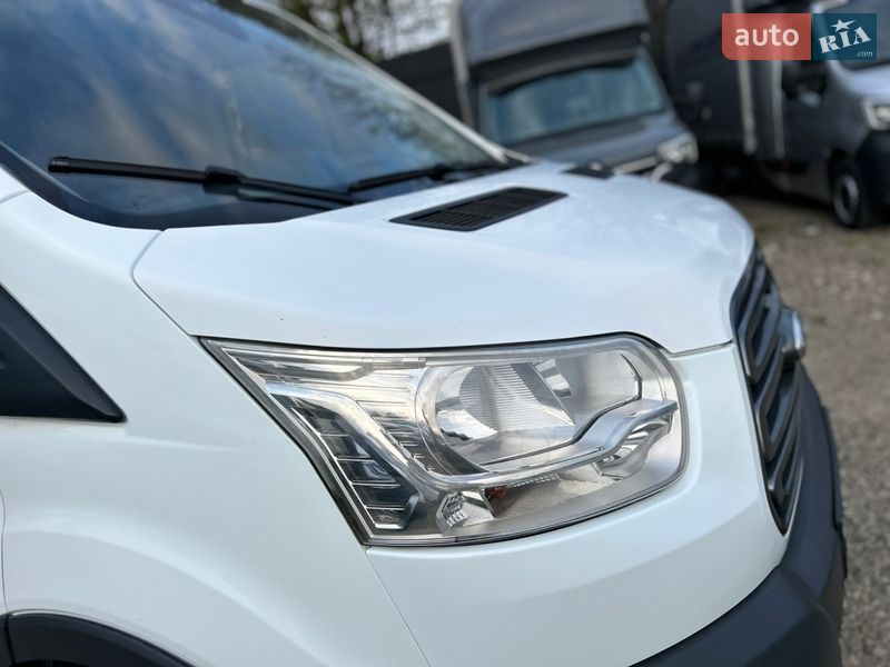 Микроавтобус Ford Transit 2015 в Хусте