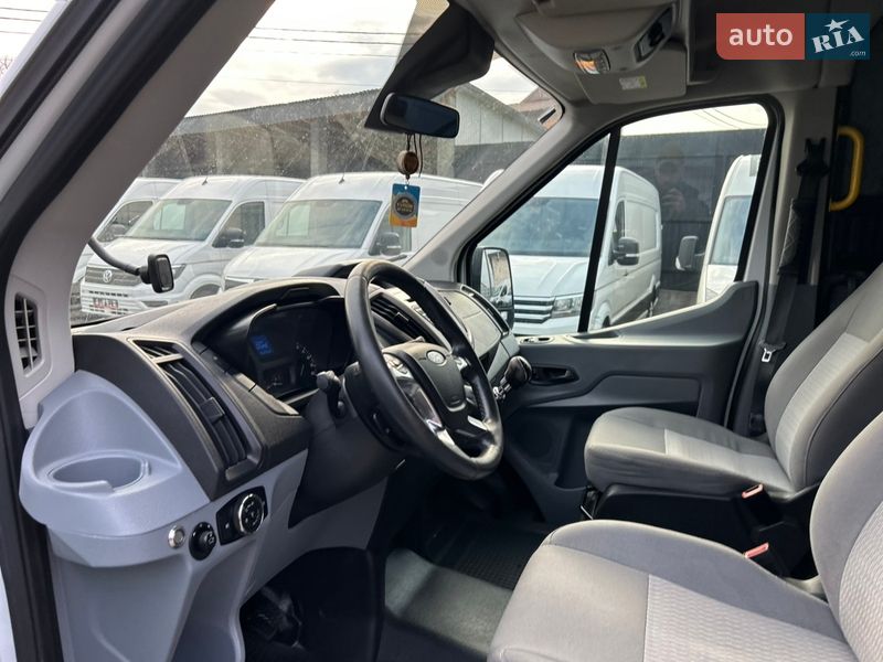 Микроавтобус Ford Transit 2015 в Хусте