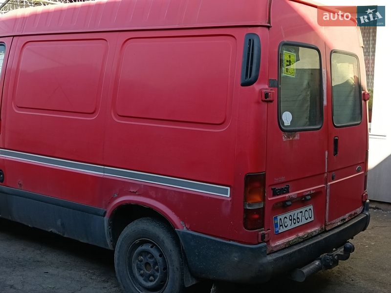 Грузовой фургон Ford Transit 1998 в Луцке