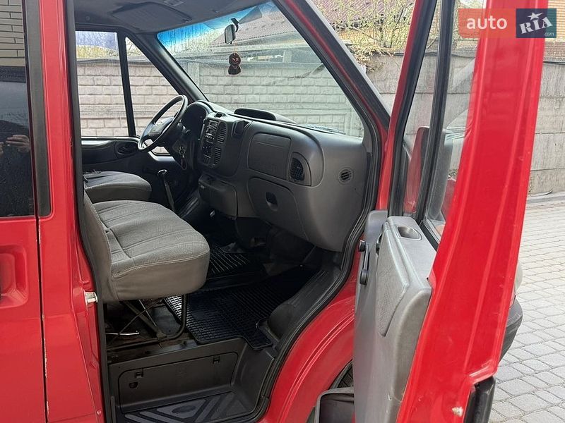 Грузовой фургон Ford Transit 2005 в Виннице