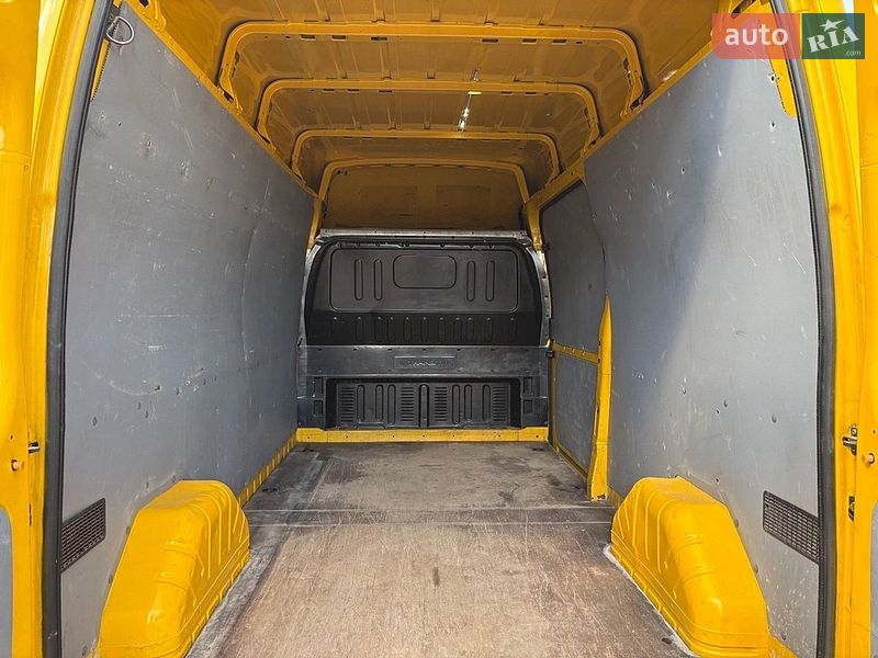 Грузовой фургон Ford Transit 2012 в Львове
