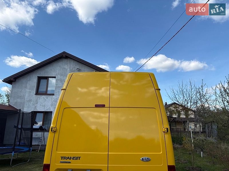 Грузовой фургон Ford Transit 2012 в Львове