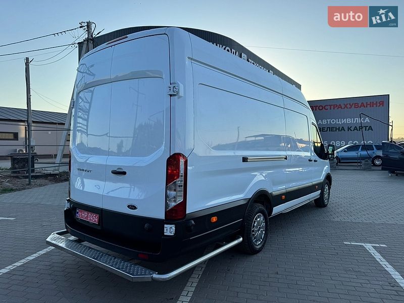 Грузовой фургон Ford Transit 2023 в Ирпене