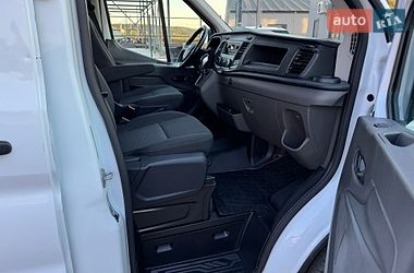 Грузовой фургон Ford Transit 2023 в Ирпене