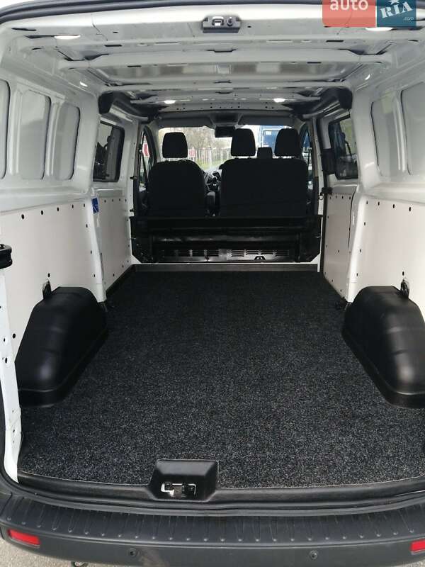 Вантажний фургон Ford Transit 2017 в Києві