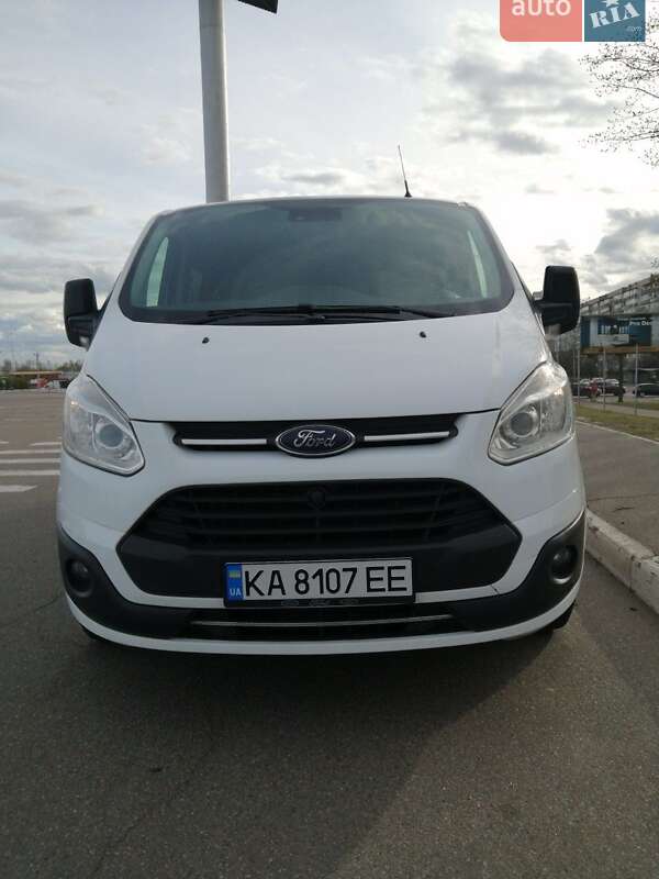 Вантажний фургон Ford Transit 2017 в Києві