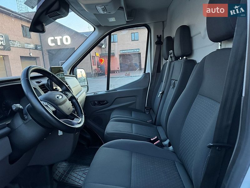 Вантажний фургон Ford Transit 2021 в Бучі