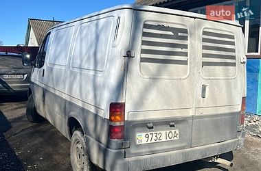 Вантажний фургон Ford Transit 2000 в Житомирі