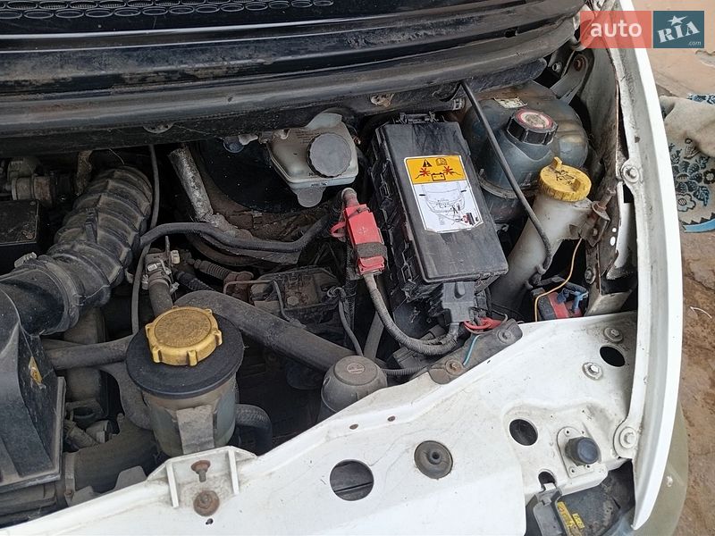 Грузовой фургон Ford Transit 2000 в Львове