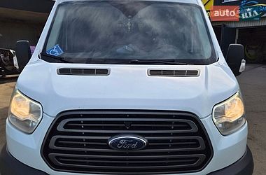 Вантажний фургон Ford Transit 2017 в Харкові