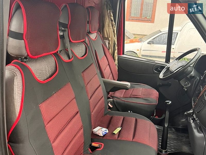 Вантажний фургон Ford Transit 2006 в Львові