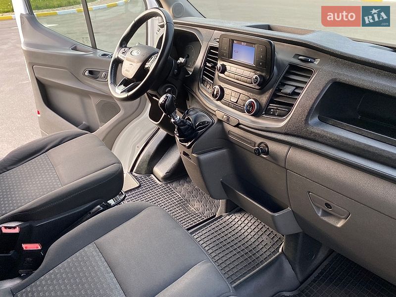 Грузовой фургон Ford Transit 2021 в Ирпене