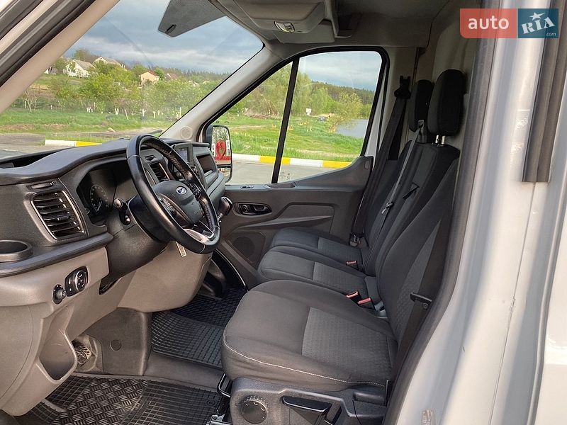 Грузовой фургон Ford Transit 2021 в Ирпене