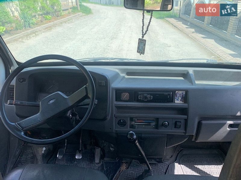 Седан Ford Transit 1987 в Чорткове