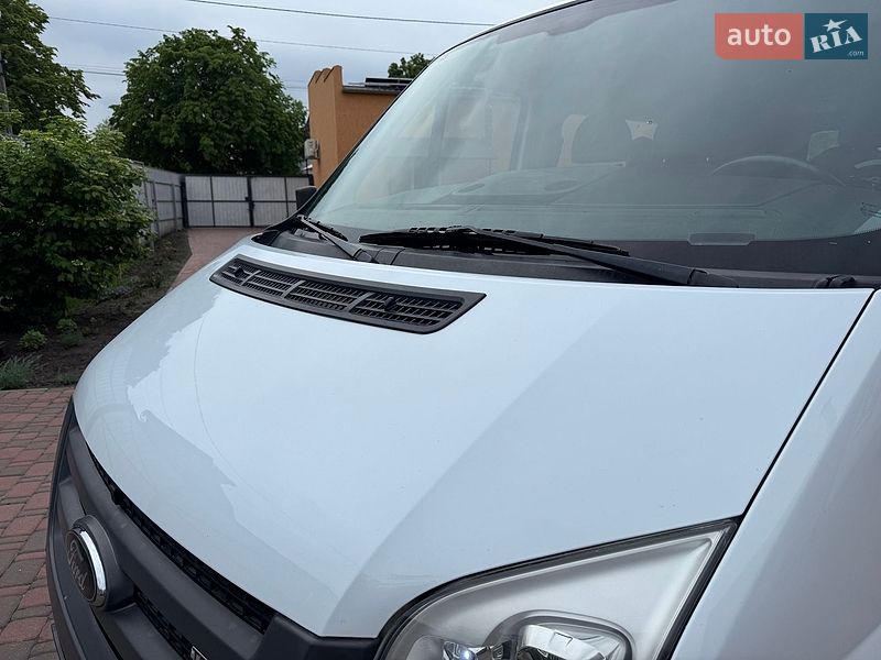 Грузопассажирский фургон Ford Transit 2007 в Миргороде