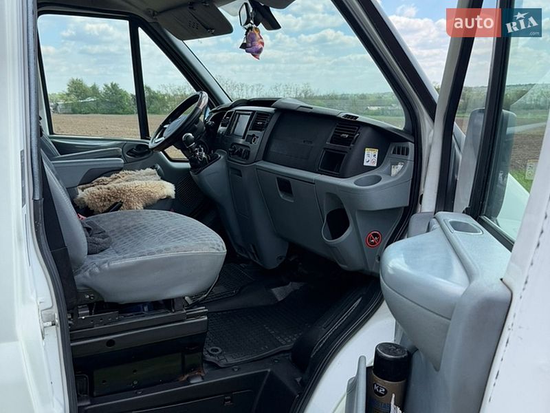 Грузовой фургон Ford Transit 2008 в Ильинцах