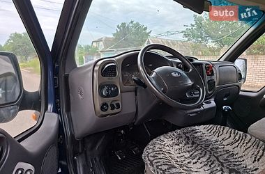 Грузопассажирский фургон Ford Transit 2004 в Николаеве