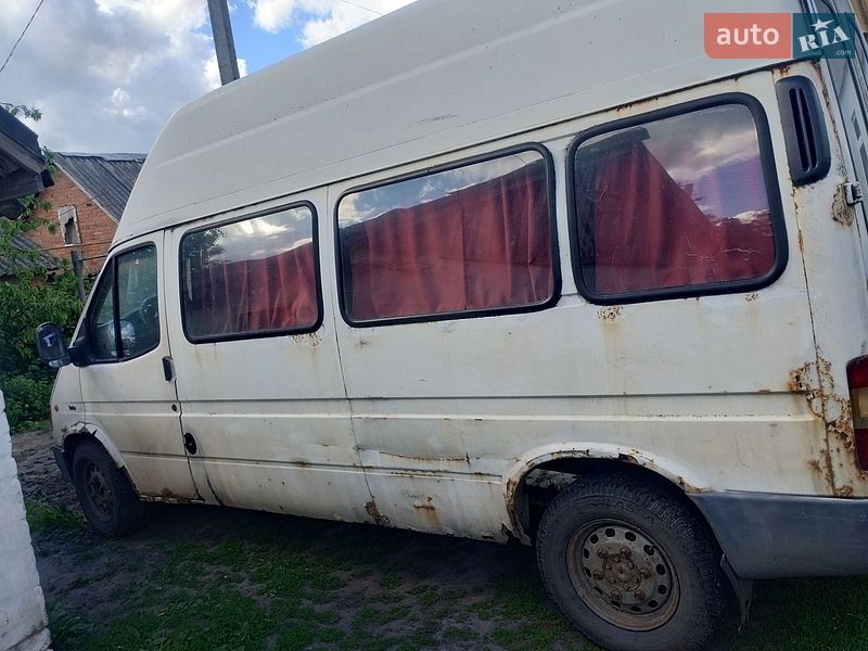 Минивэн Ford Transit 1996 в Недригайлове