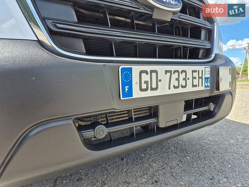 Вантажний фургон Ford Transit 2021 в Дубні