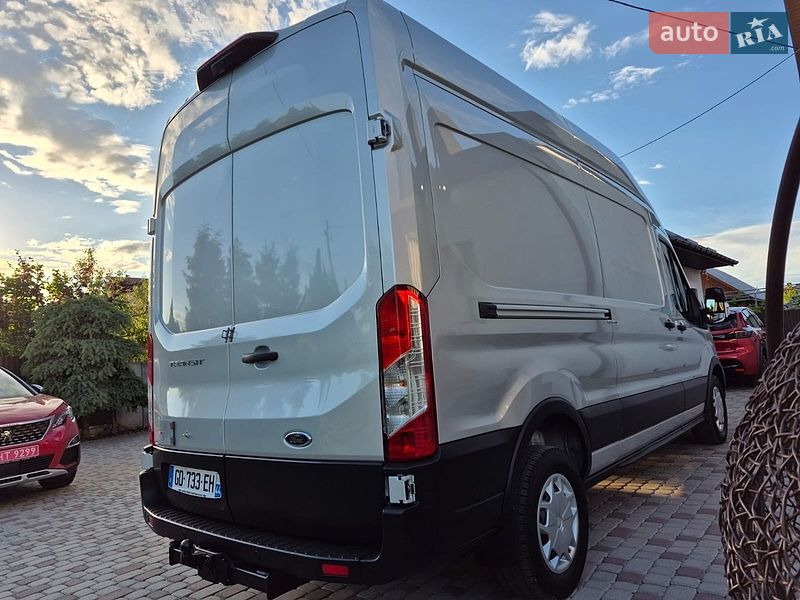 Вантажний фургон Ford Transit 2021 в Дубні