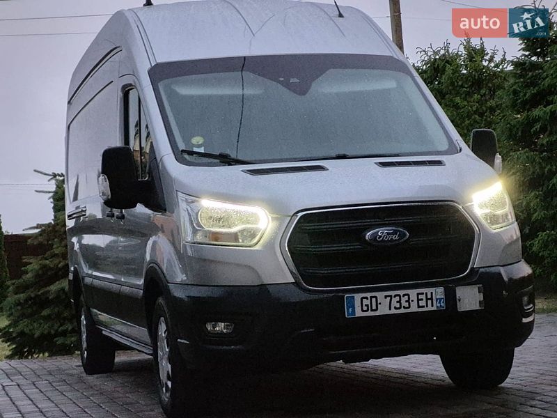 Вантажний фургон Ford Transit 2021 в Дубні