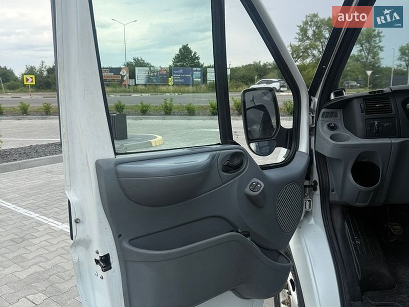 Вантажний фургон Ford Transit 2012 в Ужгороді фото 12 Вантажний фургон Ford Transit 2012 в Ужгороді