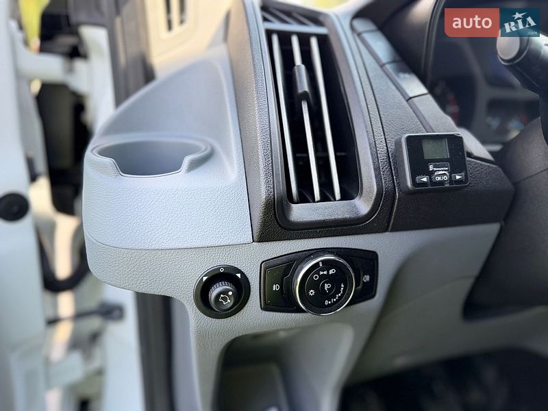 Мінівен Ford Transit 2019 в Рівному