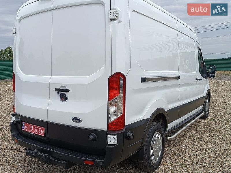 Вантажний фургон Ford Transit 2022 в Дубні