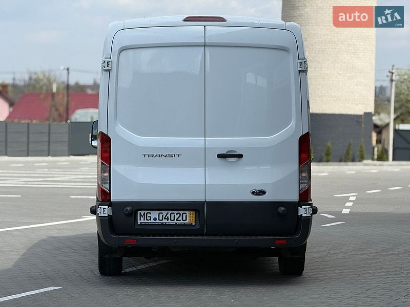 Вантажний фургон Ford Transit 2018 в Дубні