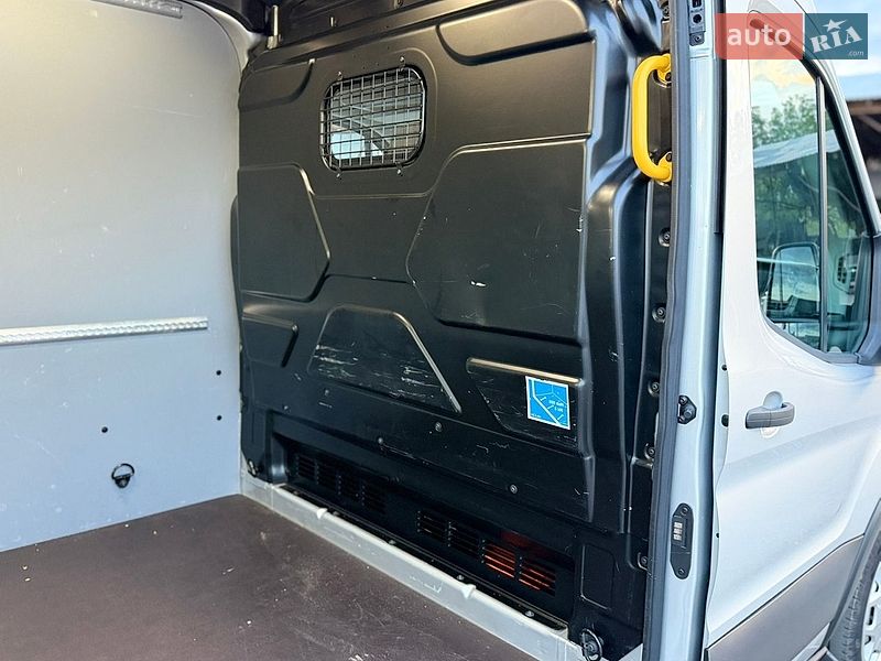 Вантажний фургон Ford Transit 2022 в Вінниці